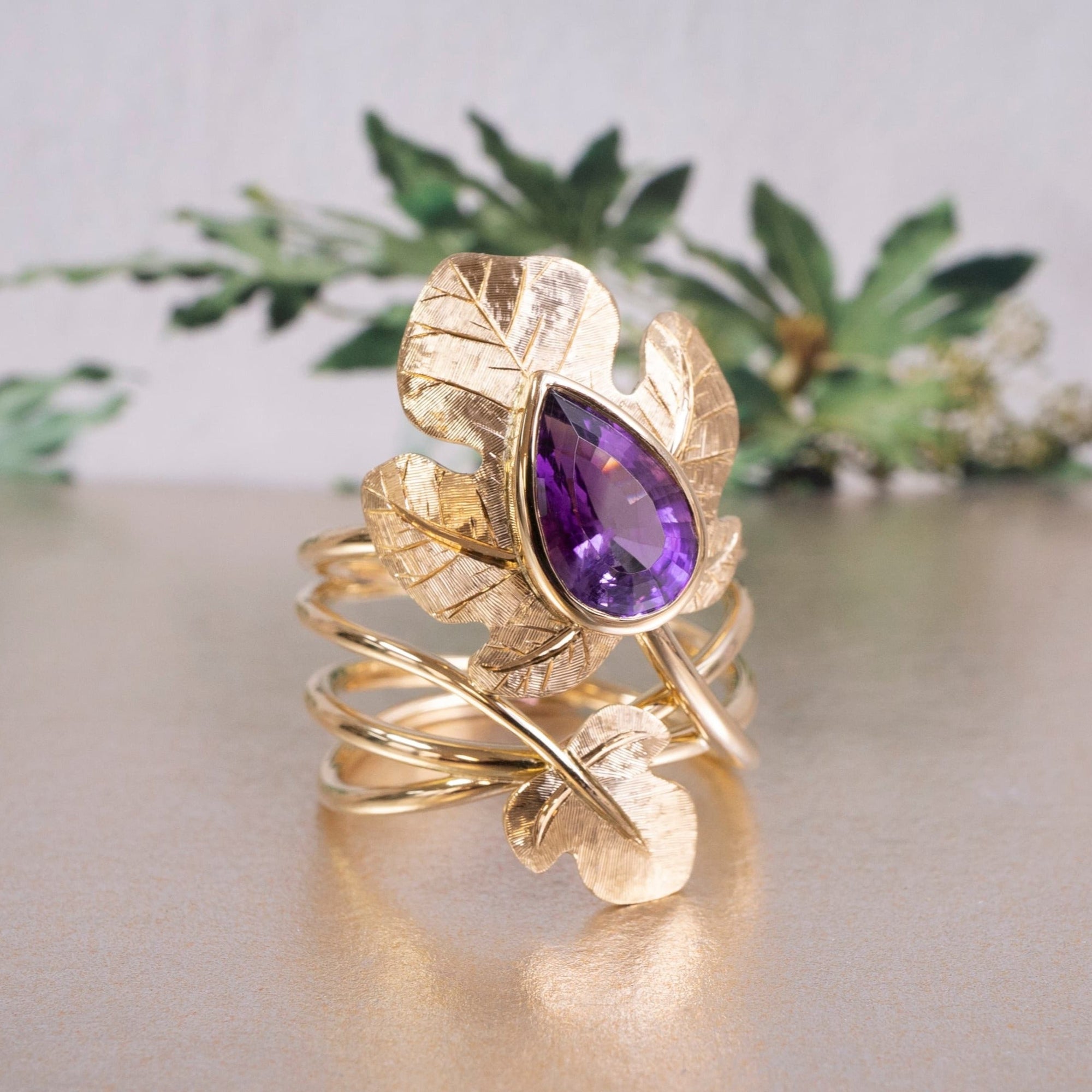 Coralie van Caloen Luxury Antwerp, Brussels - Fig Ring, Amethyst