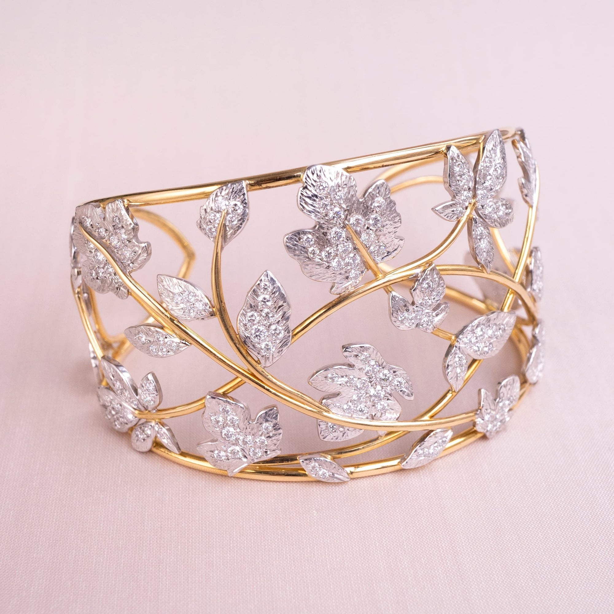 Coralie van Caloen Luxury Fine Jewellery Brussels - Botanical Cuff, Diamonds