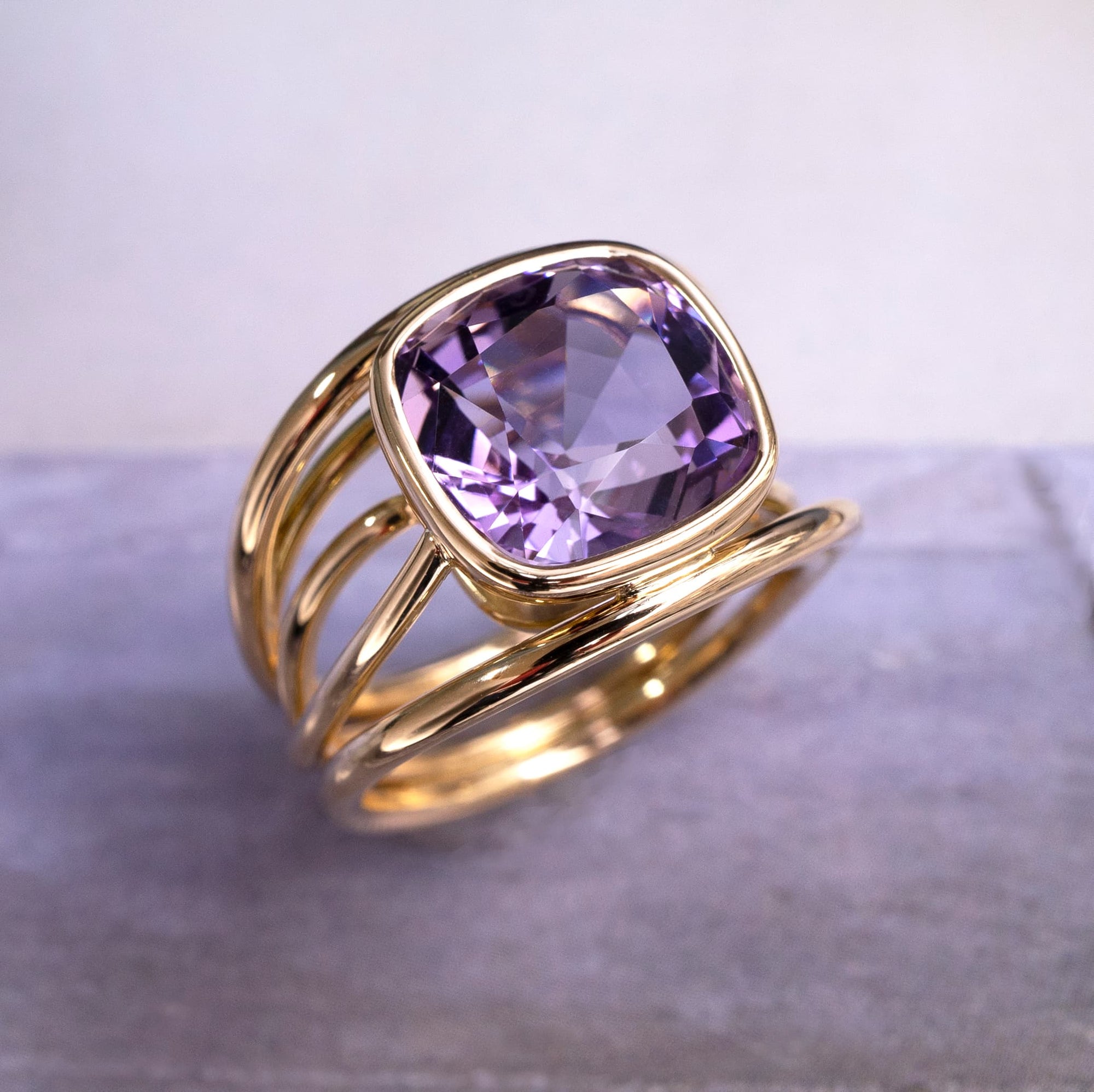 Coralie van Caloen Luxury Fine Jewellery Brussels - Cordes Ring, Amethyst