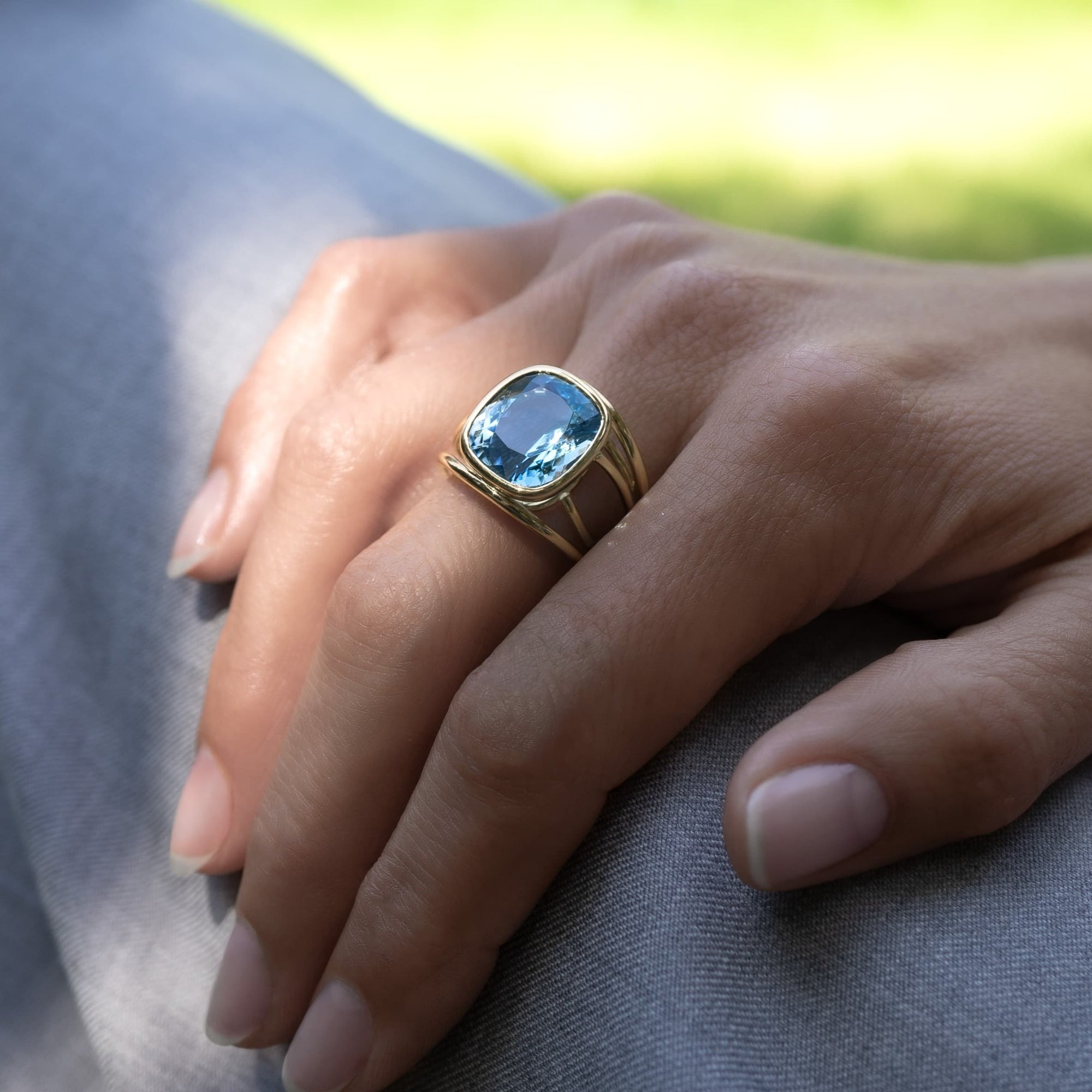 Coralie van Caloen Luxury Fine Jewellery Brussels - cordes, aquamarine