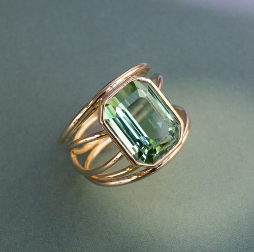 Coralie van Caloen Luxury Fine Jewellery Brussels - Cordes Ring, Green Tourmaline