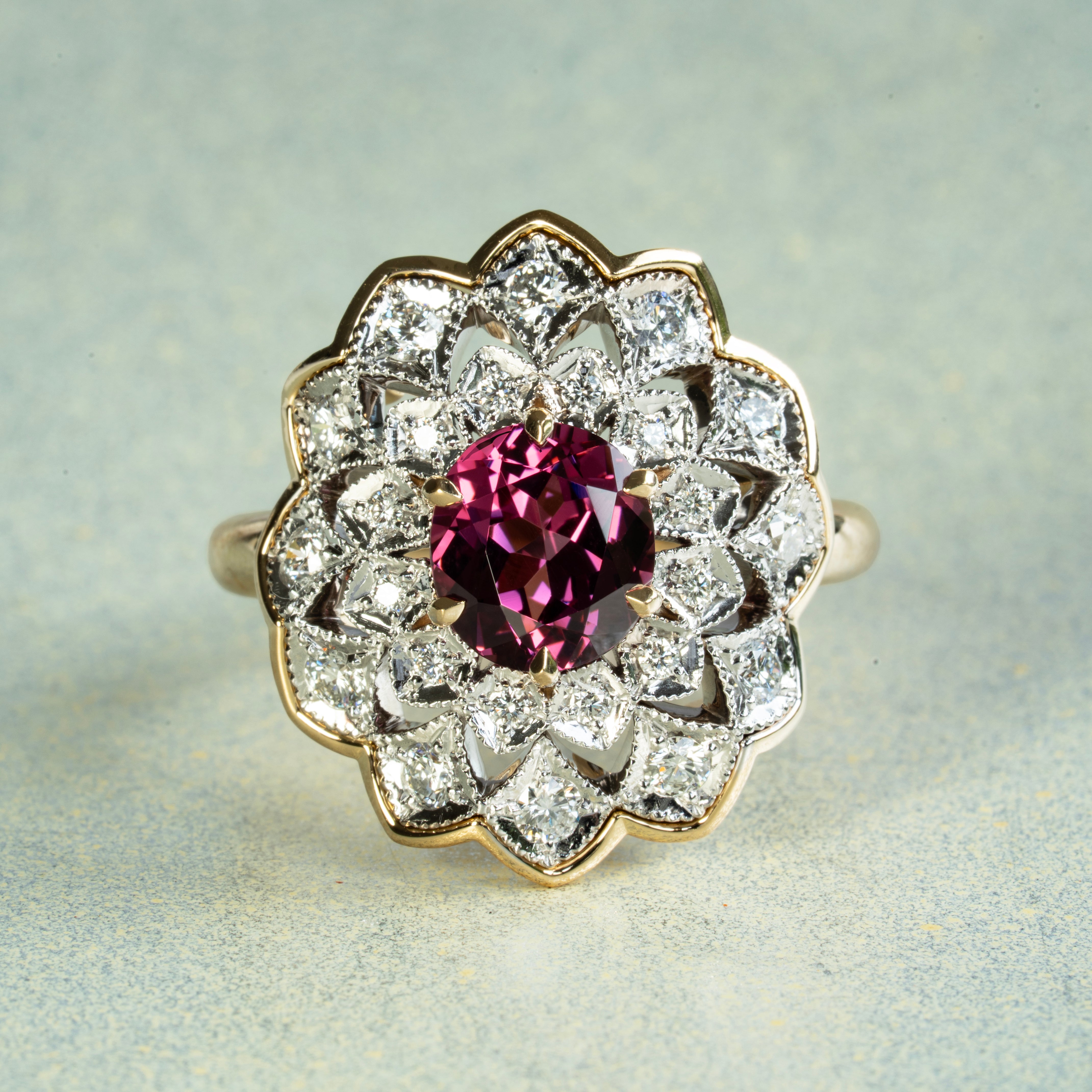 Rosace Ring Garnet