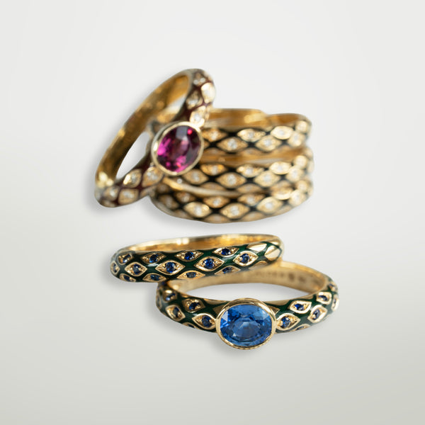 Serpent ring sapphires