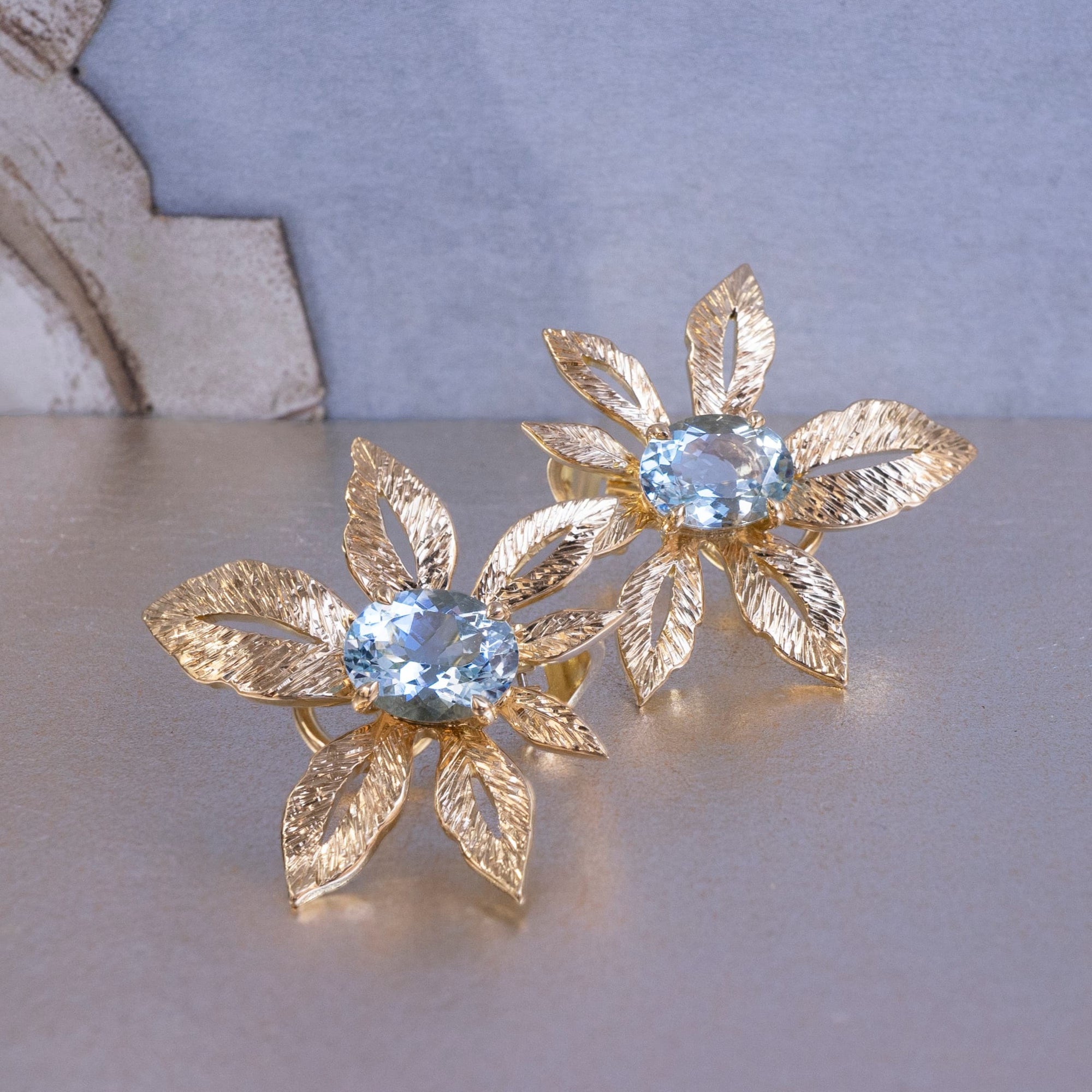 Coralie van Caloen Luxury Fine Jewellery Brussels - Laurea Earrings, Aquamarines