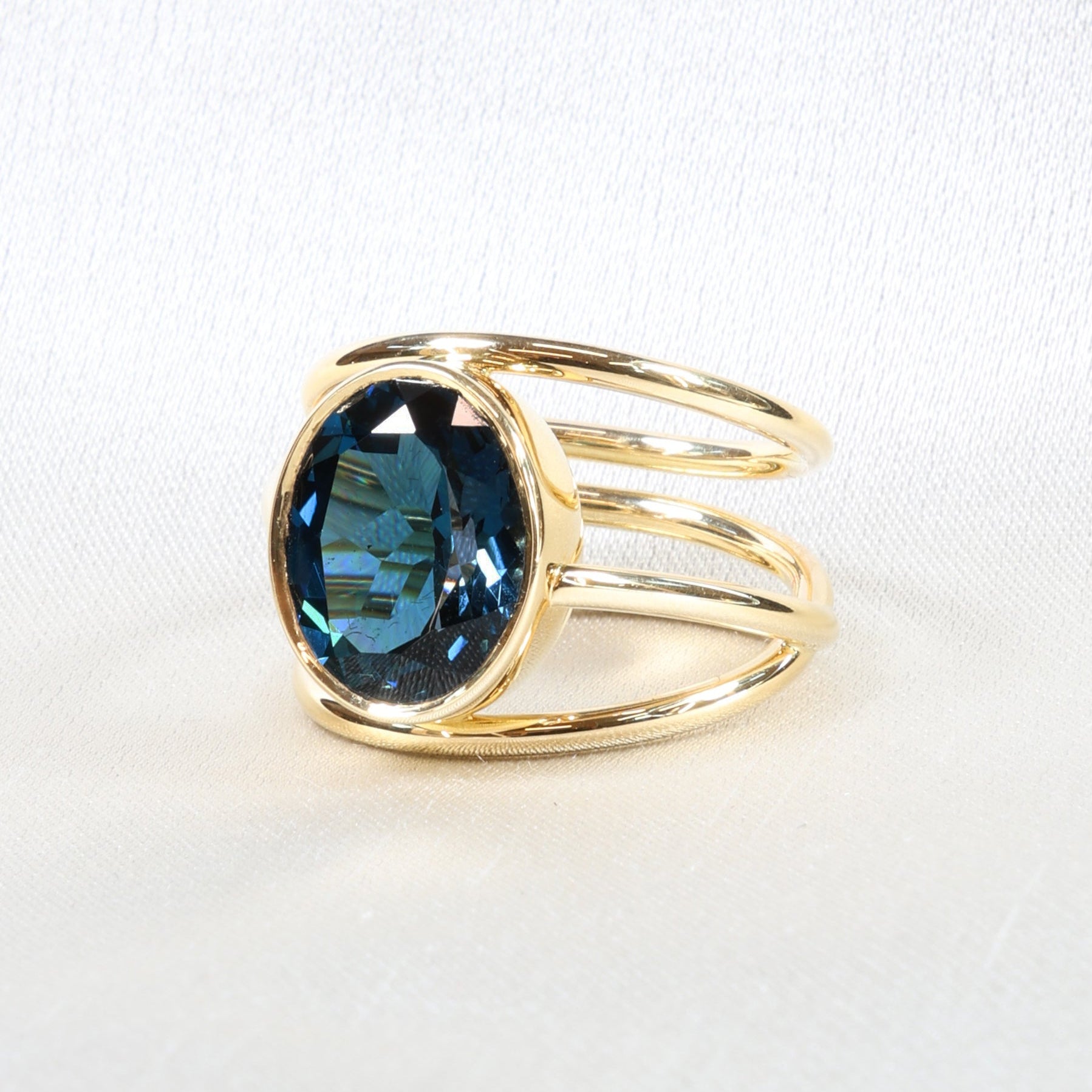 Spring Ring, Topaz